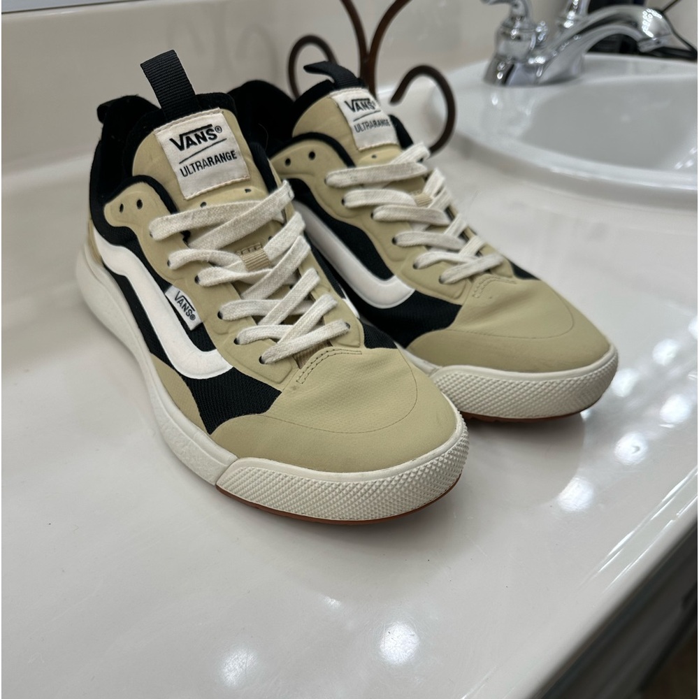 Vans Ultra Range shoes